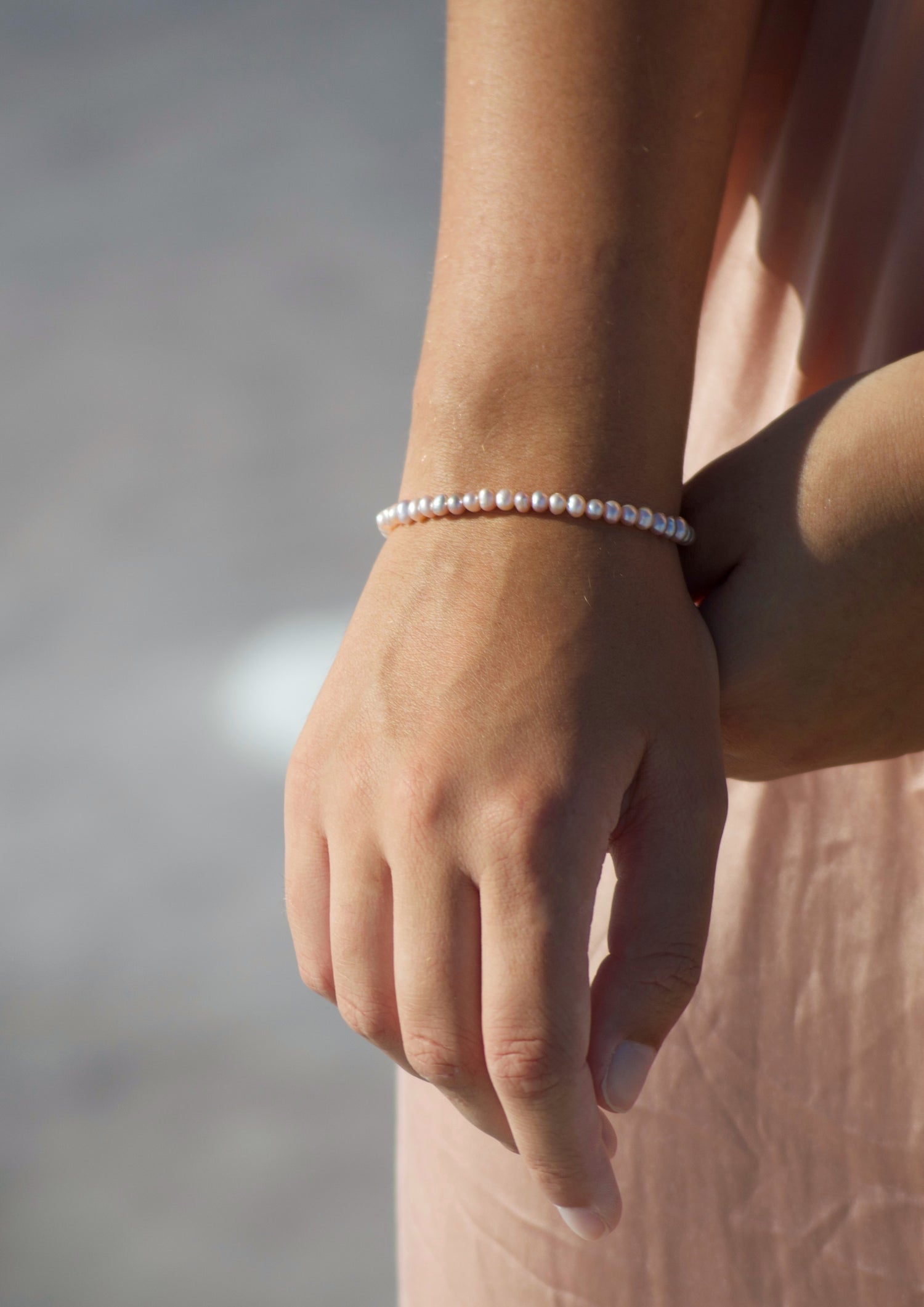 Bracciali con perle piccole e chiusura in argento